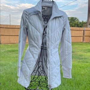 Athleta Women's Light Gray Quilted Puffer Jacket